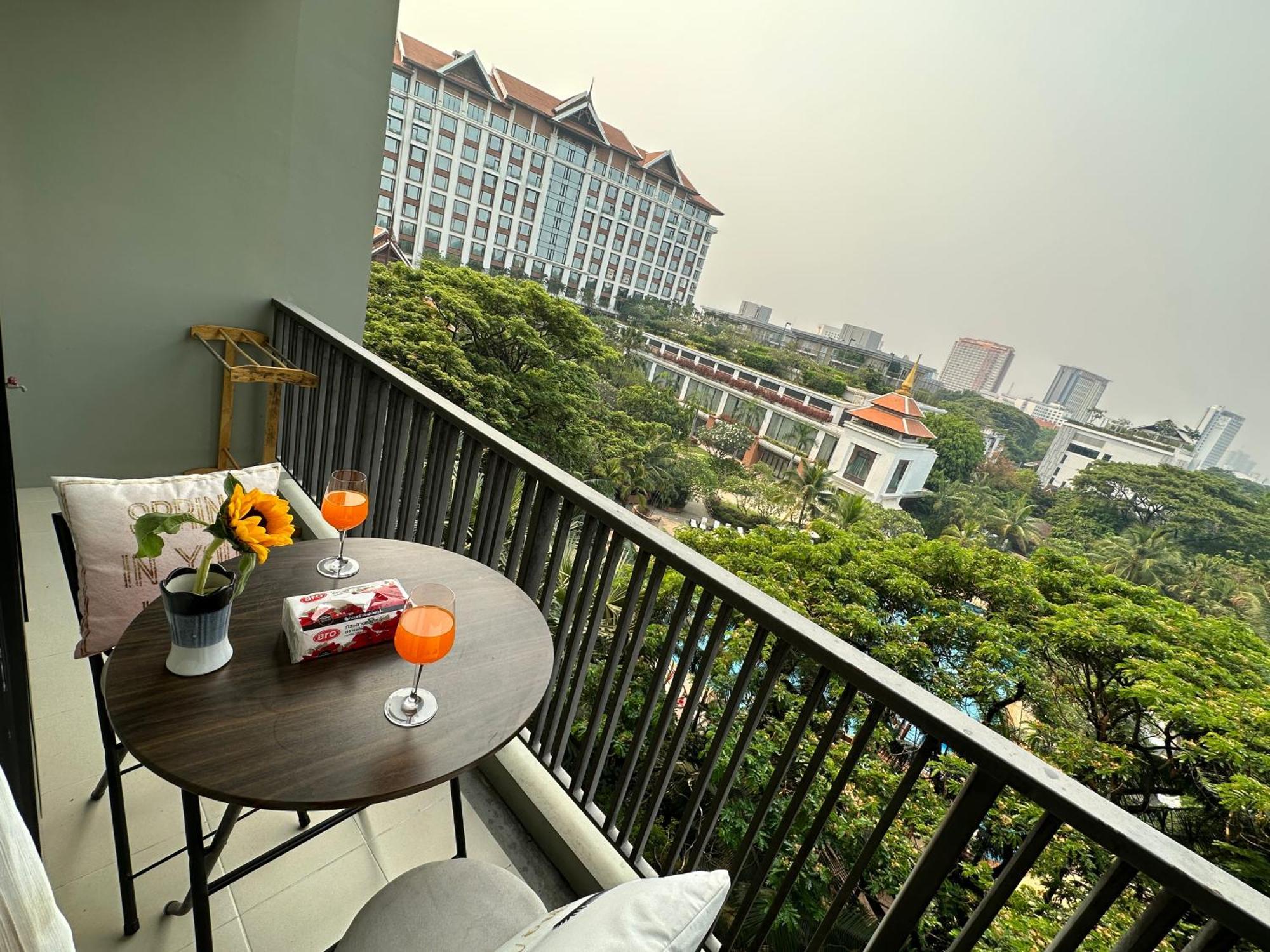 The Astra Condo Changkhlan In Chiang Mai Extérieur photo